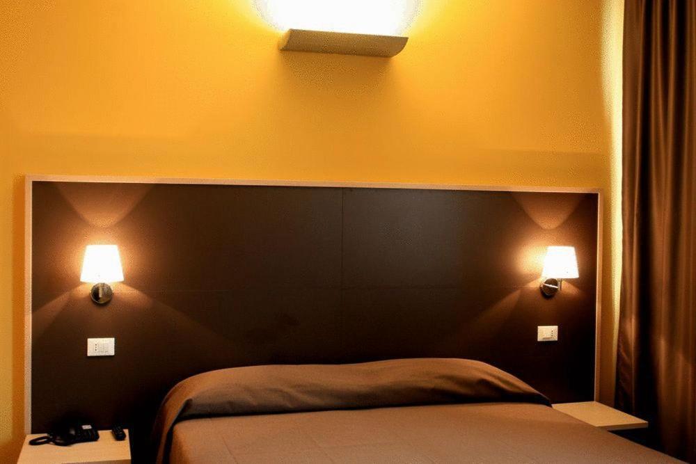 Silver Residence Hotel Bagnolo in Piano Exterior foto